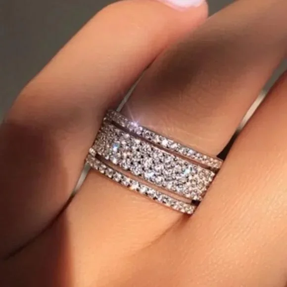 925 STERLING SILVER DIAMOND MULTI ETERNITY BAND RING, CUTE RING, SHINY RING. - Picture 1 of 4